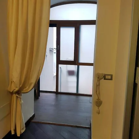 Konukevi Zelzar Centro Salerno
