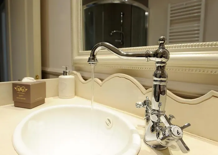 Zelzar Centro 4* Salerno